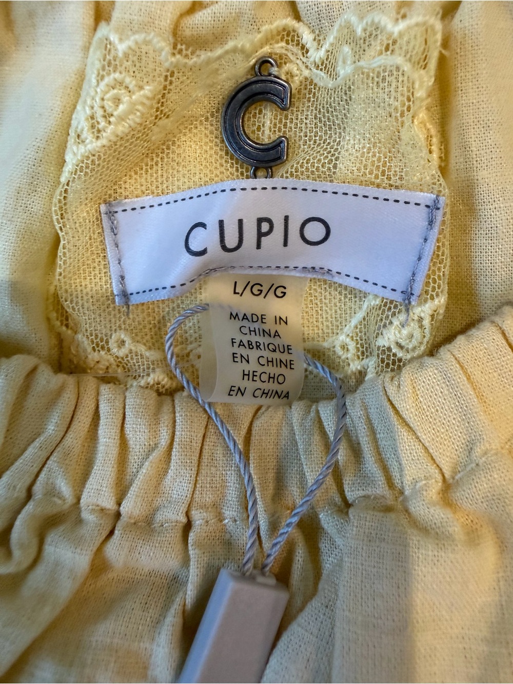 Cupio Pale Yellow Crochet-Trim Off-Shoulder Linen Blouse - Picture 2 of 6